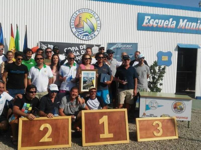 Santi Nieto y Claus Denk con Luis Reques se alzan con la Copa de España de larga distancia de Catamarán disputada en Chipiona