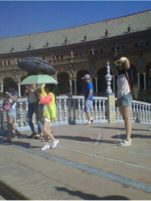 Cómo consolidar e incrementar el número de visitantes a Sevilla ?. 