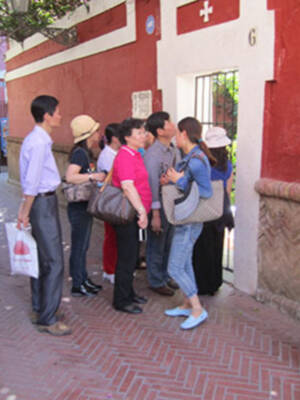 Por qué se está recuperando el número de visitantes en Sevilla ?
