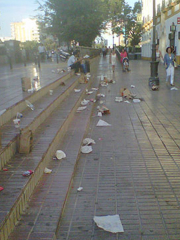 Suciedad en Puerta Jerez.