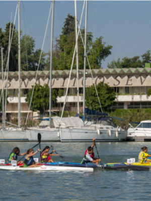 El Club Náutico Sevilla, primera potencia nacional de piragüismo en pista