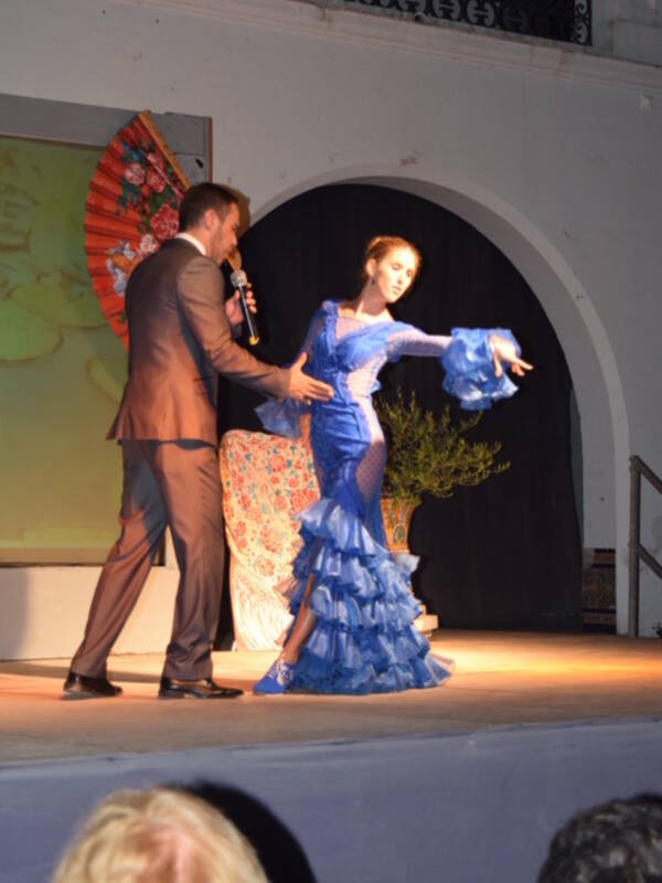 Sevilla. AIRE DE COPLA EN EL VERANILLO DEL ALAMILLO