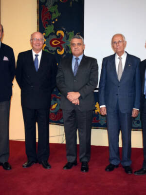 Sevilla. Conferencia ?Un marino en el conflicto de Kosovo? por el Presidente del Real Círculo de Labradores de Sevilla.