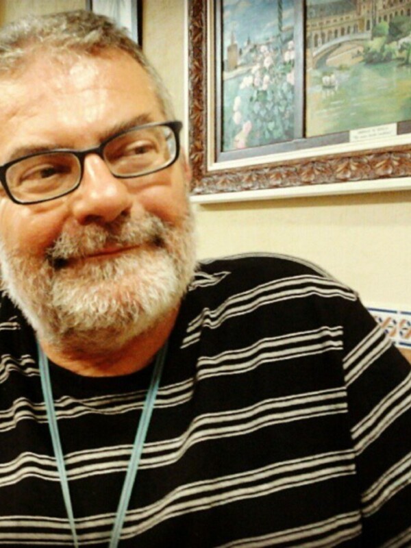 Juan Mellado, 30 años de entrega vocacional al magisterio y el periodismo