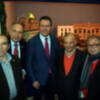 Sevilla.  El alcalde de Sevilla visitó el Belén de la Solidaridad.