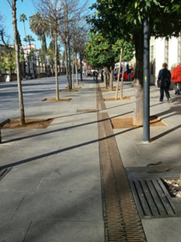 Aumentan los robos de mobiliario urbano en Sevilla