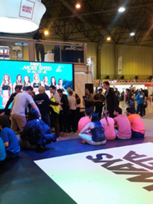 FIBES recibe a los participantes de la Maratón de Sevilla 2016