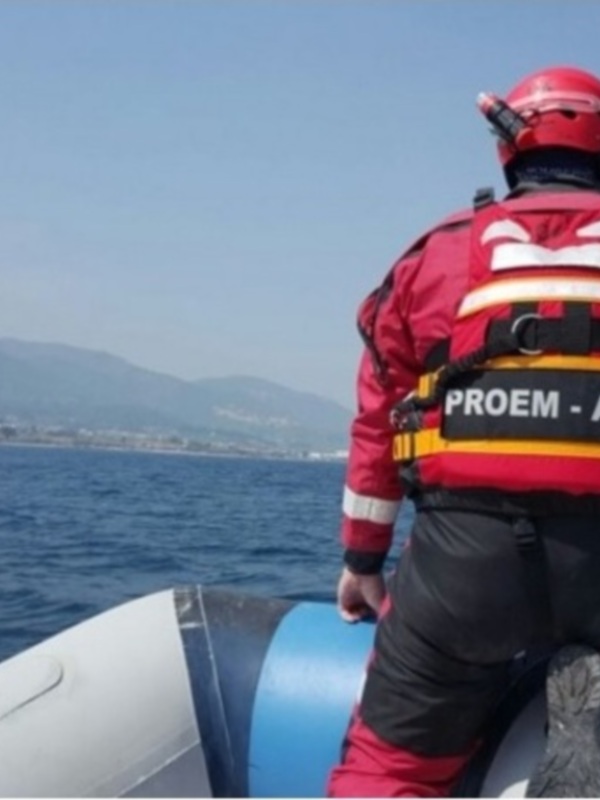   PROEM-AID, asociación para el rescate de refugiados en Lesbos, 'Clavel de la Prensa' 2016