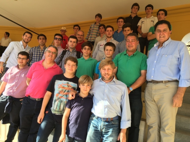 La Empresa Pagés invita a un centenar de estudiantes a la quinta novillada