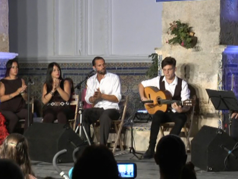 Satisfacción por el éxito del recital de guitarra de Antonio González que ha lanzado la campaña para rehabilitar el suelo del Santuario