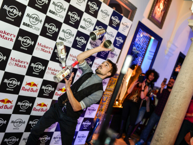 El mejor bartender en Hard Rock Cafe Sevilla