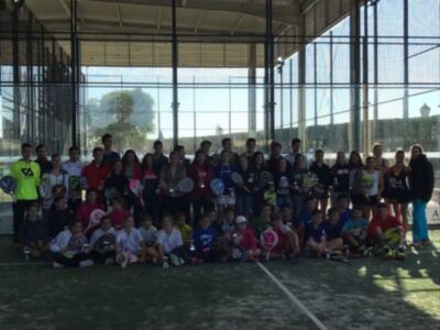 El Real Club Pineda reparte los últimos trofeos del año del pádel autonómico