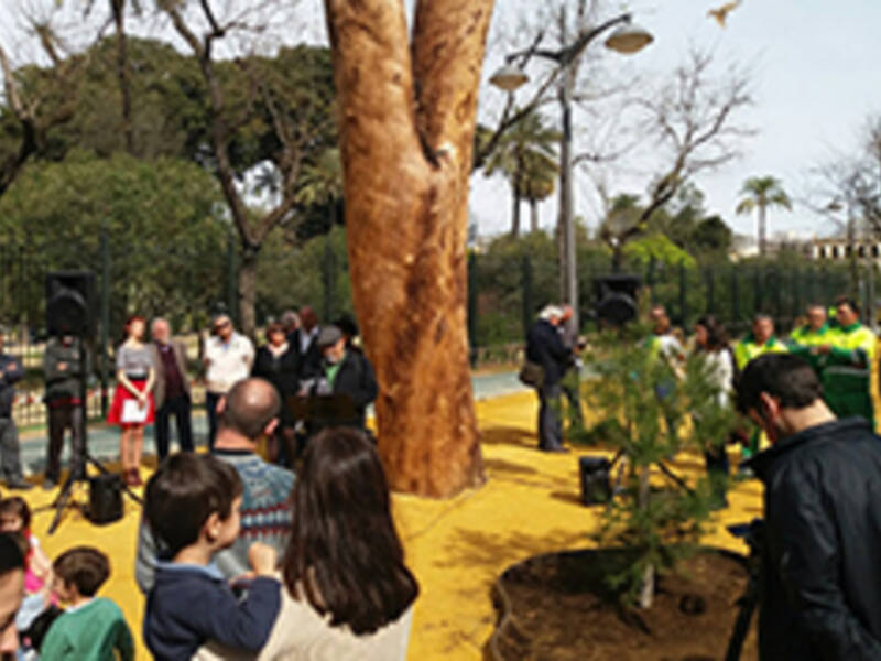 Sevilla celebra el Día Internacional de Los Bosques con la plantación de un árbol