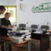 CANS entrega a la biblioteca del Centro El camaleón cincuenta y cinco publicaciones