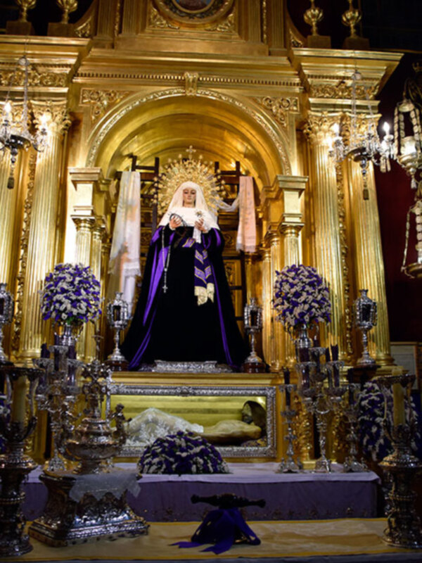 La Soledad de Alcalá del Río vestida de Hebrea en cuaresma.