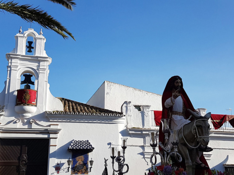 La Borriquita realizó su primer recorrido procesional por las calles de Chipiona