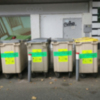 Retirada de contenedores de basura en la Plaza de la Gavidia