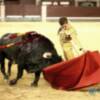 Adrien Salenc saluda dos ovaciones en la primera del Certamen Internacional de Novilladas Nocturnas