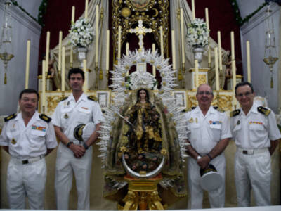 La Virgen del Carmen de Calatrava recibió las medallas de oro de la Real Liga Naval Española.