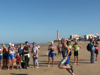 El viernes 8 de septiembre se cierran las inscripciones para el acuatlón por equipos 'Playa de Regla'