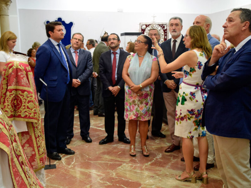 “Soy de mi Señora Santa Ana” exposición en el Círculo Mercantil.