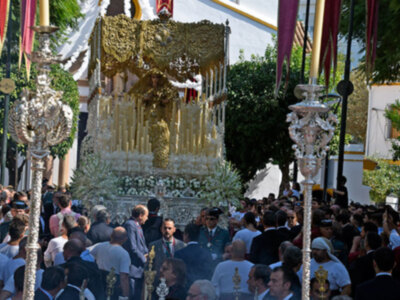 La Virgen de la Salud se trasladó a la Catedral Hispalense para su Coronación.