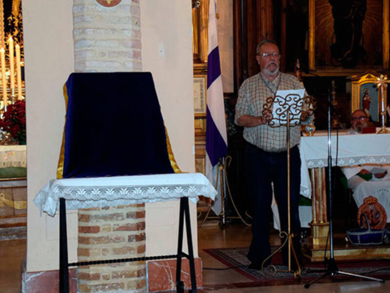Alcalá del Río celebró la misa de los difuntos en la hermandad de Jesús el Nazareno.