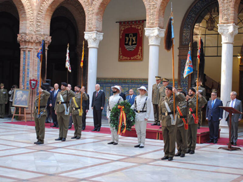 Conmemoración de  concesión de la ¨Cruz Laureada de San Fernando al Regimiento de Caballería, Cazadores de Alfonso XII¨, en la acción de Taxdirt.