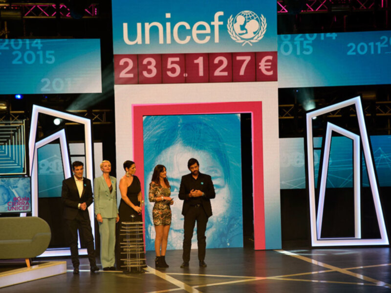 La Gala Unicef se celebro en esta edición en Fibes (Sevilla), que se emitió por Canal Sur Televisión.