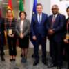 El Alcalde de Sevilla mantiene encuentros con una treintena de municipios de todo el mundo en el Foro Global