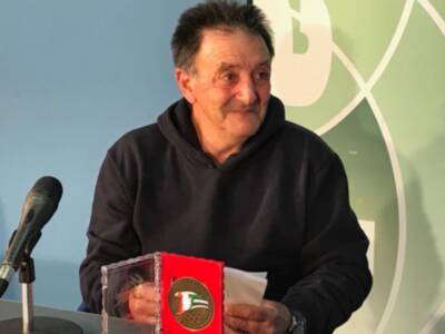 Francisco Reyes Vázquez se corona 30 años de dedicación a la colombofilia proclamándose campeón nacional en la modalidad reina