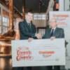 La campaña solidaria de HEINEKEN España concluye con una donación que ha triplicado en kilos los hectolitros de Cruzcampo Navidad producidos en esta