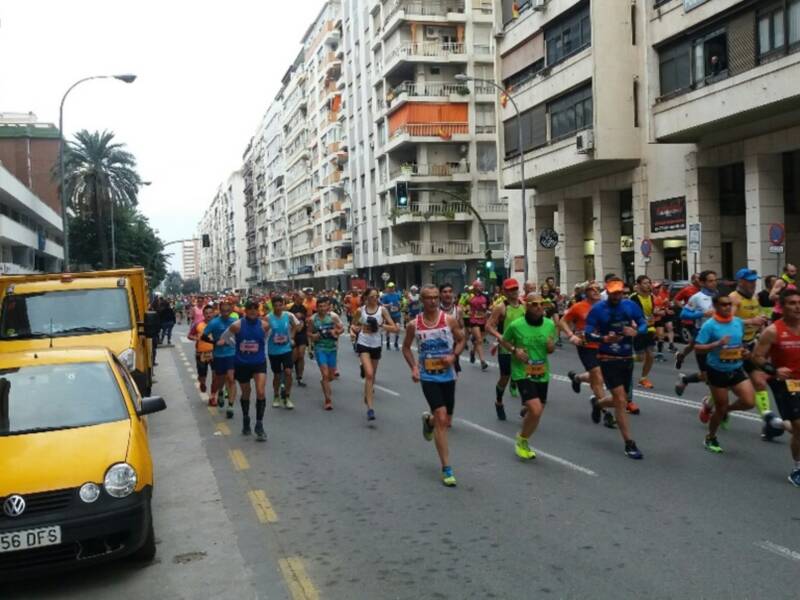 Los Servicios Municipales participan activamente en la Zurich Maratón de Sevilla 2018