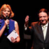 Marina Bernal presentó en el Teatro de la Maestanza el Homenaje al "Raya" a quien el alcalde de Sevilla, Juan Espadas,  entregó el Giraldillo.