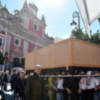 Antonio Santiago dirigió el ensayó con sus cuadrillas de costalero del Cristo de Burgos.