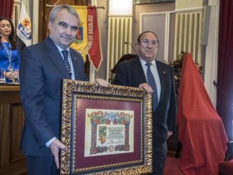 Badajoz distingue al pintor Juan Valdés como hijo predilecto