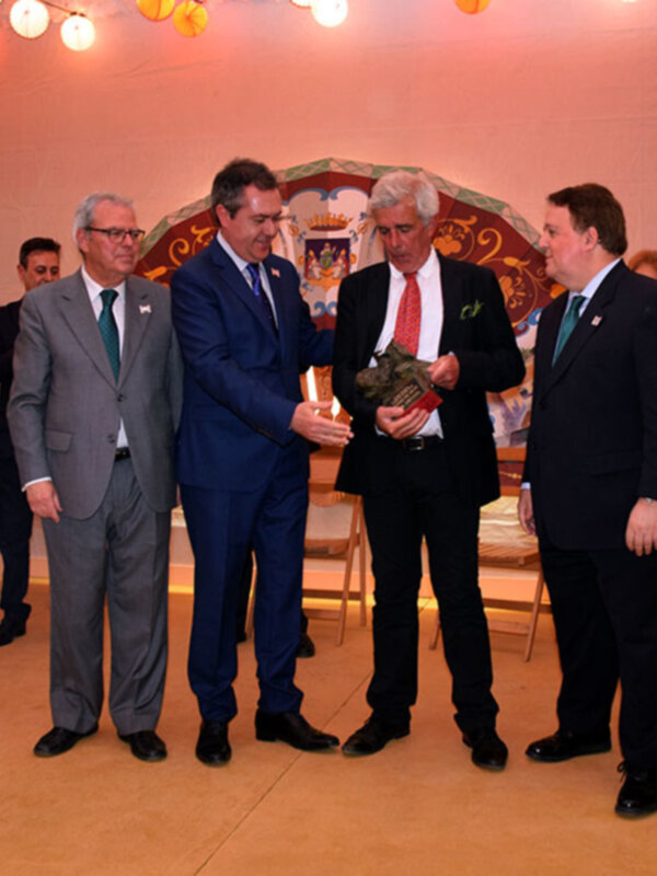 La Ciudad francesa de Arles premiado en los Premios Taurino Ciudad de Sevilla.
