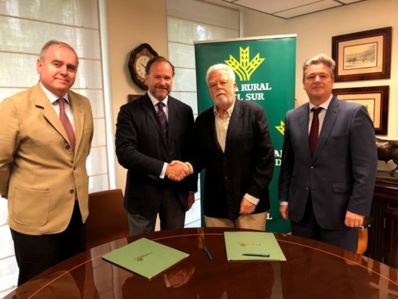 Caja Rural del Sur y Asaja Sevilla colaboran para impulsar y defender la labor del sector agrario