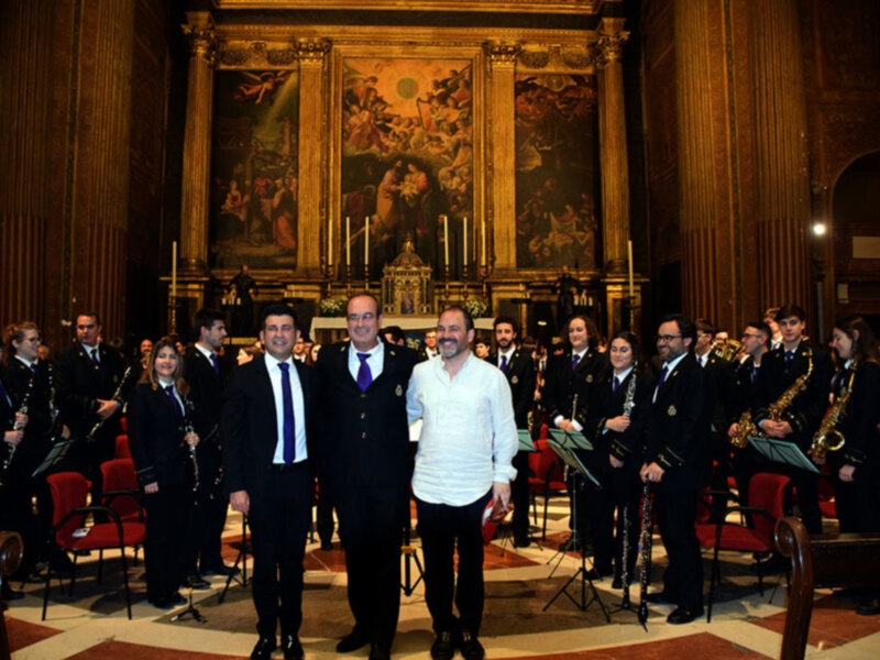 Concierto de marchas procesionales a cargo de la Banda de las Cigarreras en el Templo de la Anunciación.
