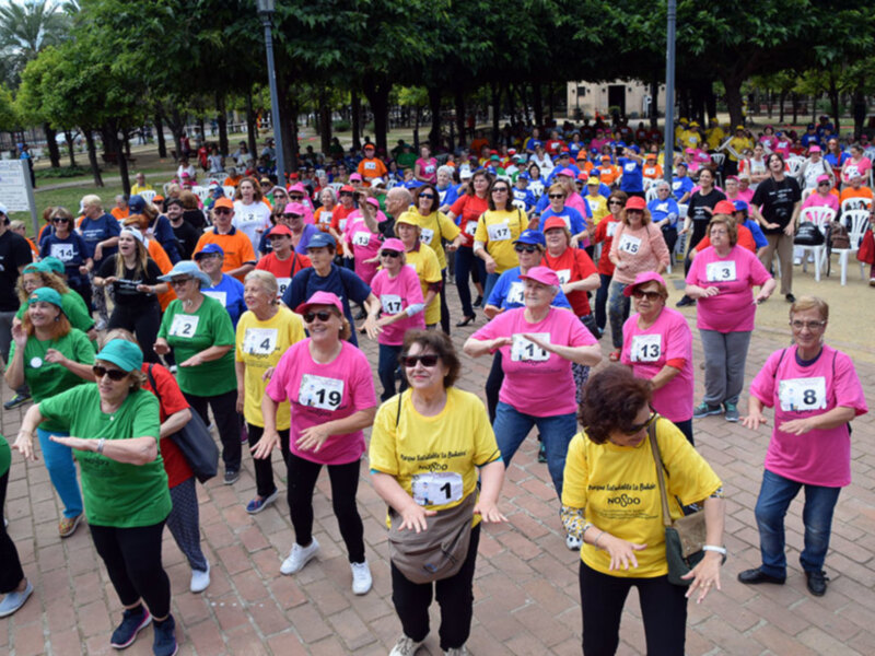 El Parque de la Buharia ha contado con medio millar de personas para acto lúdico.