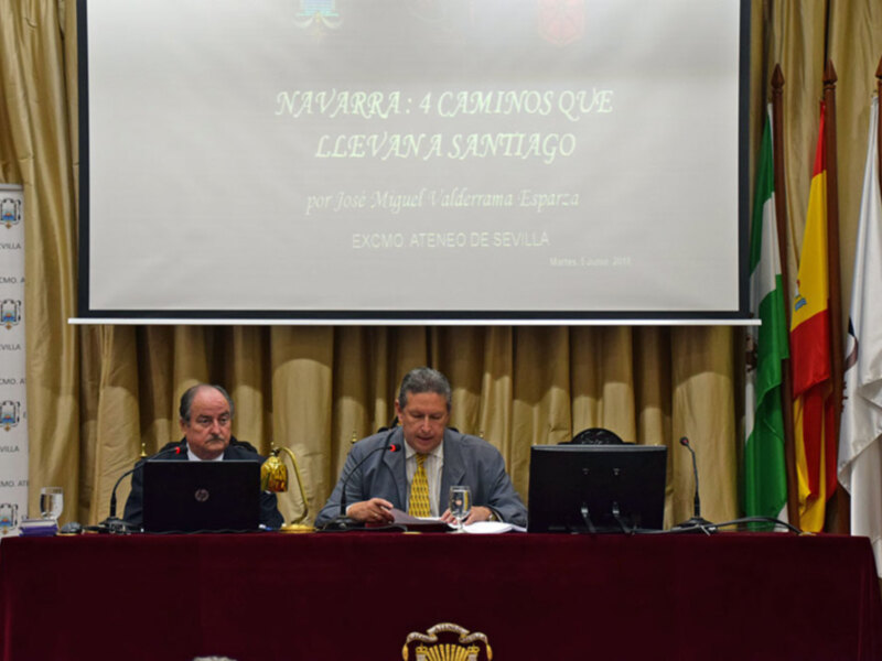 El presidente del hogar navarro de Sevilla  realizo una conferencia de “Los 4  Caminos de navarra que llevan a  Santiago.