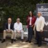 El Palacio de las Dueñas acoge el encuentro entre el pregonero de la Bienal, el escritor y poeta Felipe Benítez Reyes
