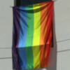 Dos banderas arcoiris mostrarán desde mañana el compromiso de Chipiona con el movimiento LGTBI