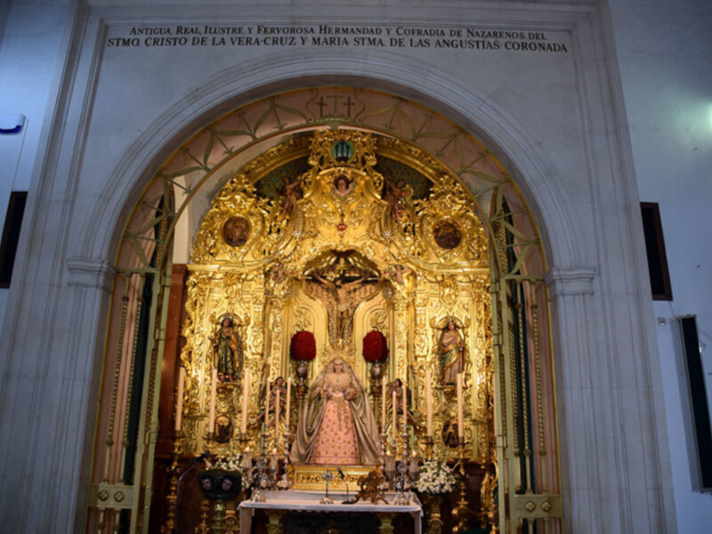 La titular mariana de la Vera-cruz Ilipense vestida en tiempo estival.