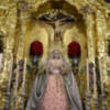 Virgen ataviada con ropa en tiempo estival.
