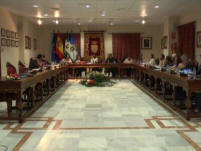 Acuerdo unánime en el pleno sobre el cumplimiento del convenio con el Hotel Best y para pedir a la Junta la segunda fase de Los Argonáutas
