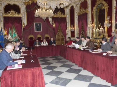 Diputación y 18 pequeños municipios(Chipiona entre ellos) firman el convenio que hará posible la adquisición de 22 vehículos eléctricos