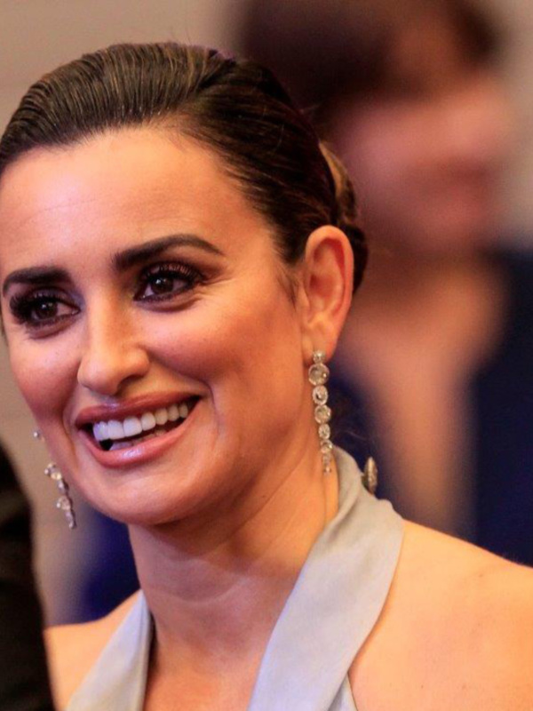 Las fotos del cariñoso encuentro de Penélope Cruz y su excuñado Miguel Muñoz