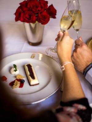 El Hotel Alfonso XIII ha realizado un menú degustación para el día más romántico del año y para ello nuestro chef, Brian Degain, ha creado una colec