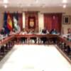 El pleno acuerda pedir que se institucionalice el Himno de Andalucía cantado por Rocío Jurado y nominar el Paseo Pintor Julio Ceballos